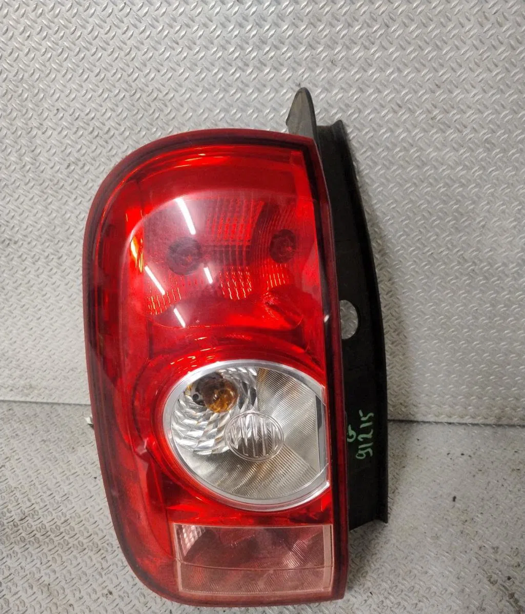 Feu arrière gauche Dacia DUSTER (HS_) 1.5 dci 4x4 (2013-2018) 5 portes occasion