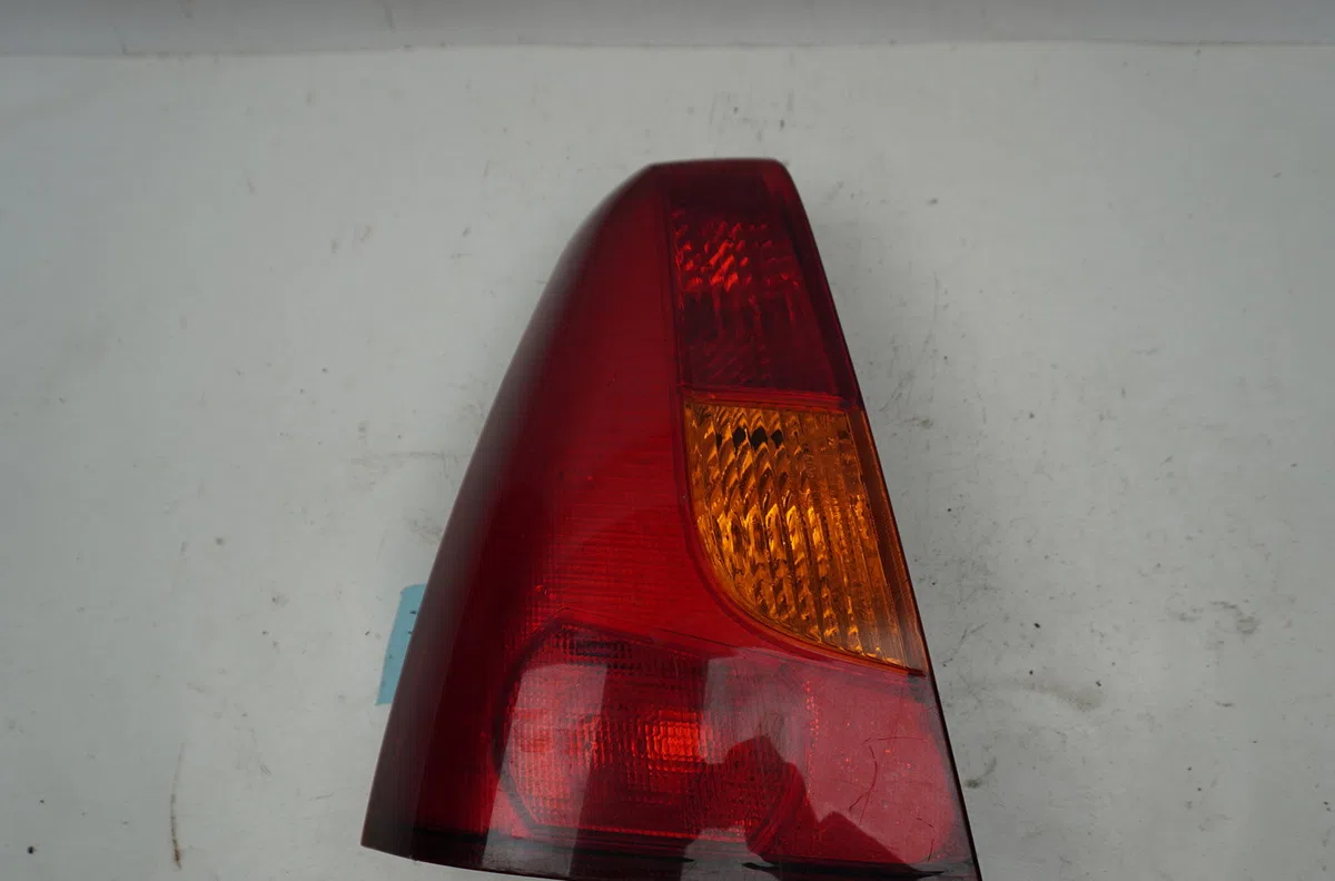 Feu arrière gauche Dacia LOGAN (LS_) 1.6 (lsob, lsod, lsof, lsoh) (2004) occasion