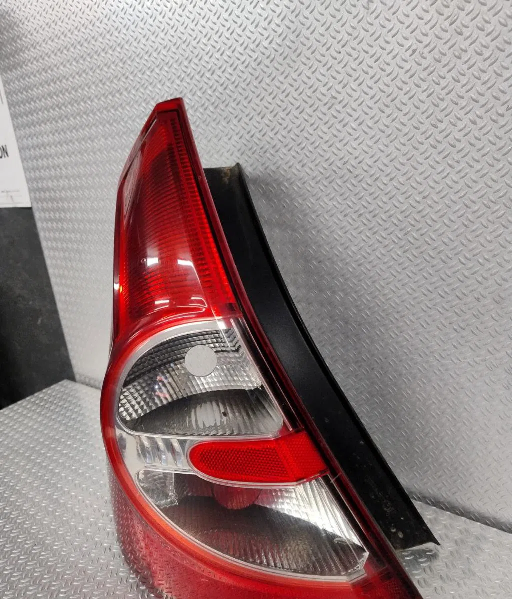 Feu arrière gauche DACIA SANDERO 1  SANDERO 1 occasion