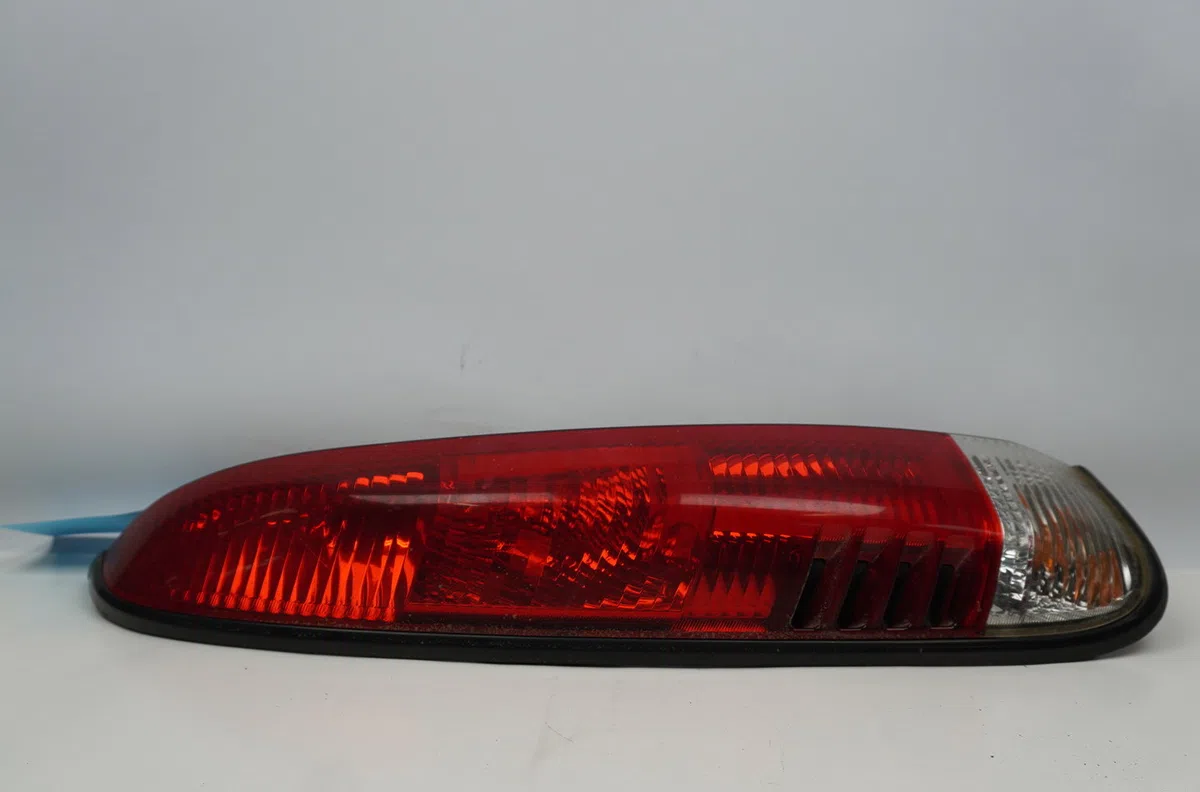 Feu arrière gauche Daihatsu TERIOS (J1_) 1.3 4wd (j102) (2000-2005) occasion