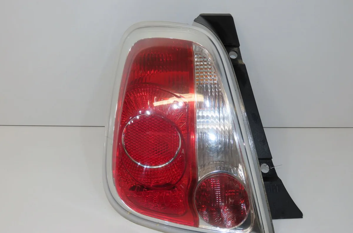 Feu arrière gauche Fiat 500 (312_) 1.3 d multijet (312axe1a) (2009) occasion