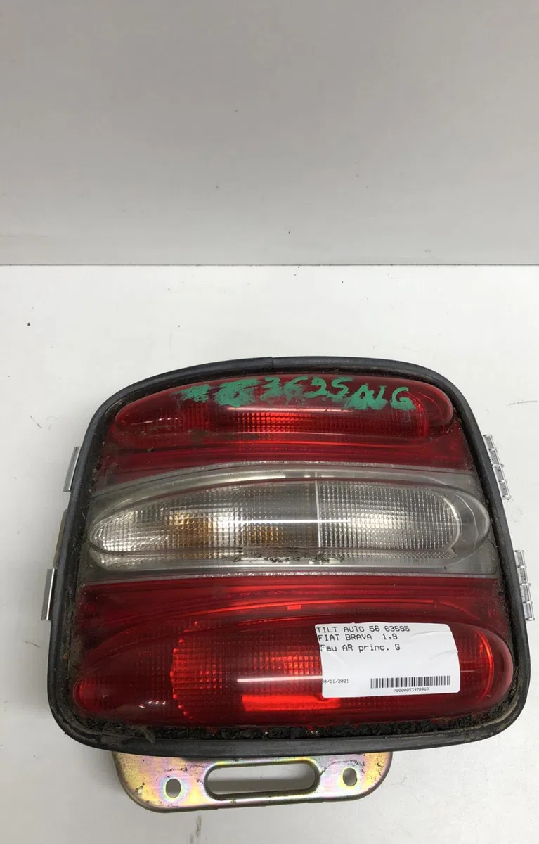 Feu arrière gauche Fiat BRAVA (182_) 1.9 d (1995-2001) occasion