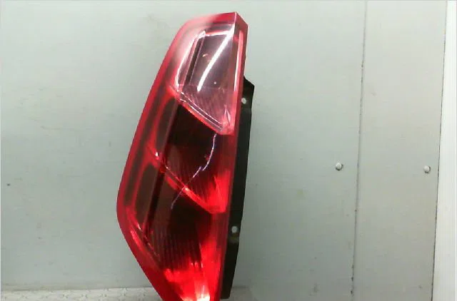 Feu arrière gauche Fiat GRANDE PUNTO (199_) 1.3 d multijet (2008) occasion