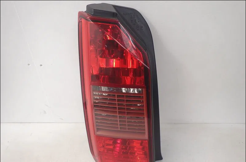 Feu arrière gauche FIAT IDEA  1.3 DT MULTIJET 16v occasion