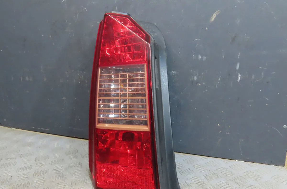 Feu arrière gauche Fiat IDEA (350_) 1.4 16v (2004) occasion