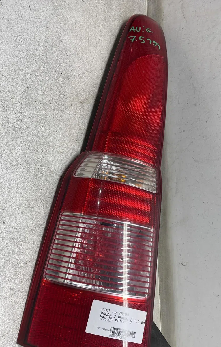 Feu arrière gauche Fiat PANDA (169_) 1.2 (169axf2a, 169axf1a) (2010-2013) occasion