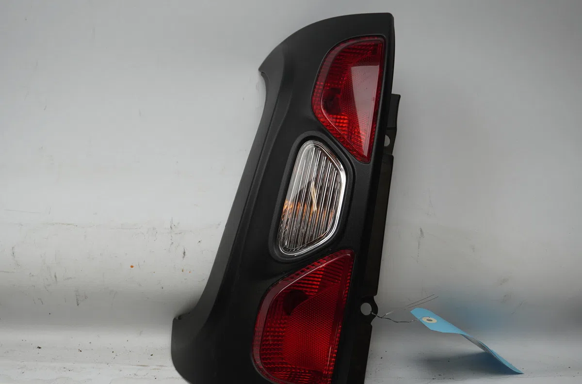 Feu arrière gauche Fiat PANDA (312_, 319_) 0.9 4x4 (312pxg1a) (2012) occasion