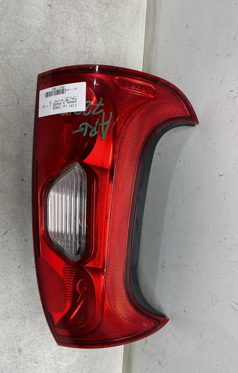 Feu arrière gauche Fiat PANDA (312_, 319_) 1.2 (312pxa1a) (2012) occasion