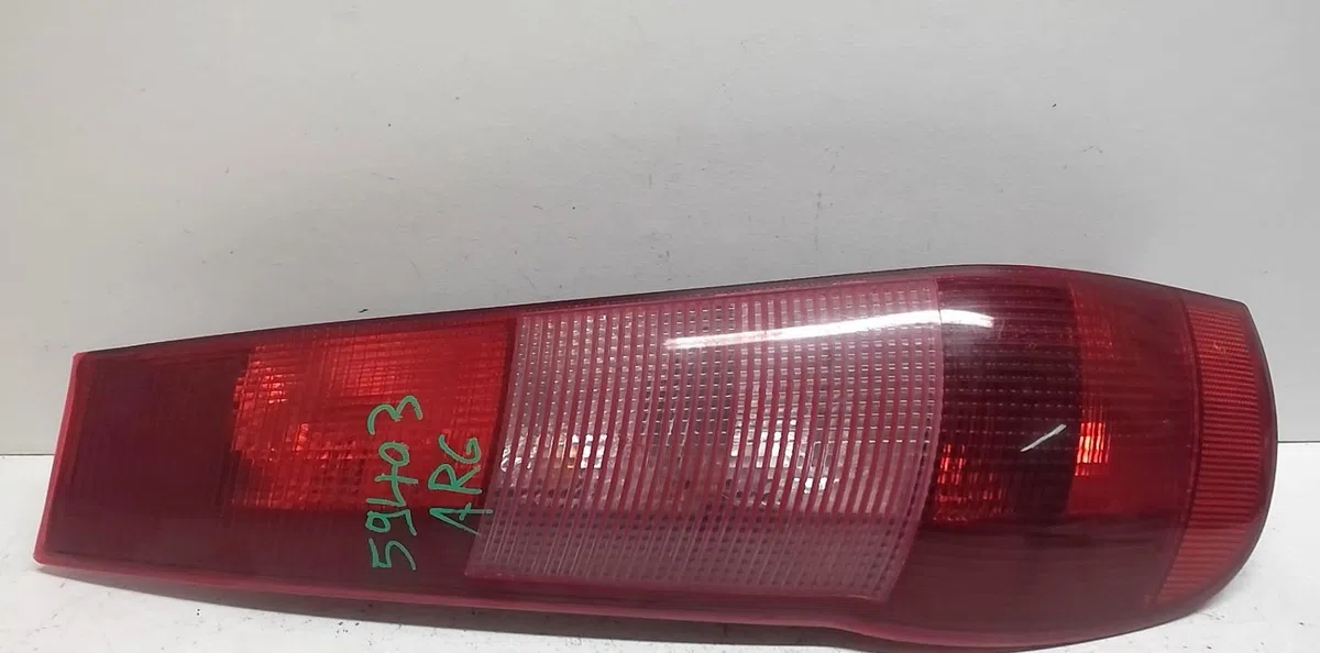 Feu arrière gauche Fiat PUNTO (176_) 55 1.1 (1993-1999) occasion