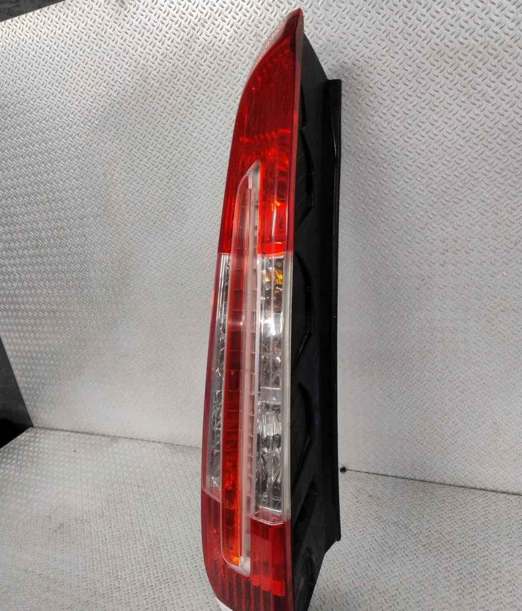 Feu arrière gauche Ford C-MAX (DM2) 1.6 tdci (2007-2010) 5 portes occasion