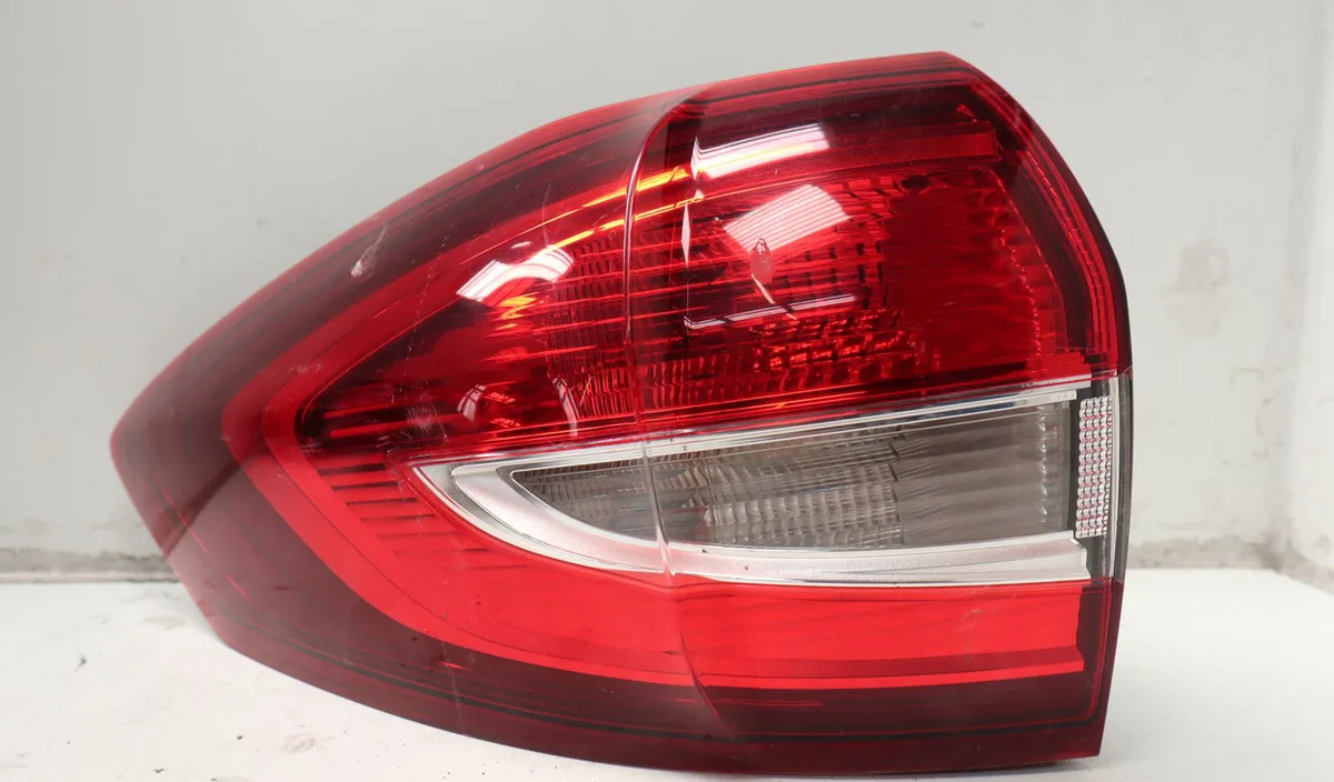 Feu arrière gauche Ford C-MAX II (DXA-CB7, DXA-CEU) 1.0 ecoboost (2012-2019) occasion