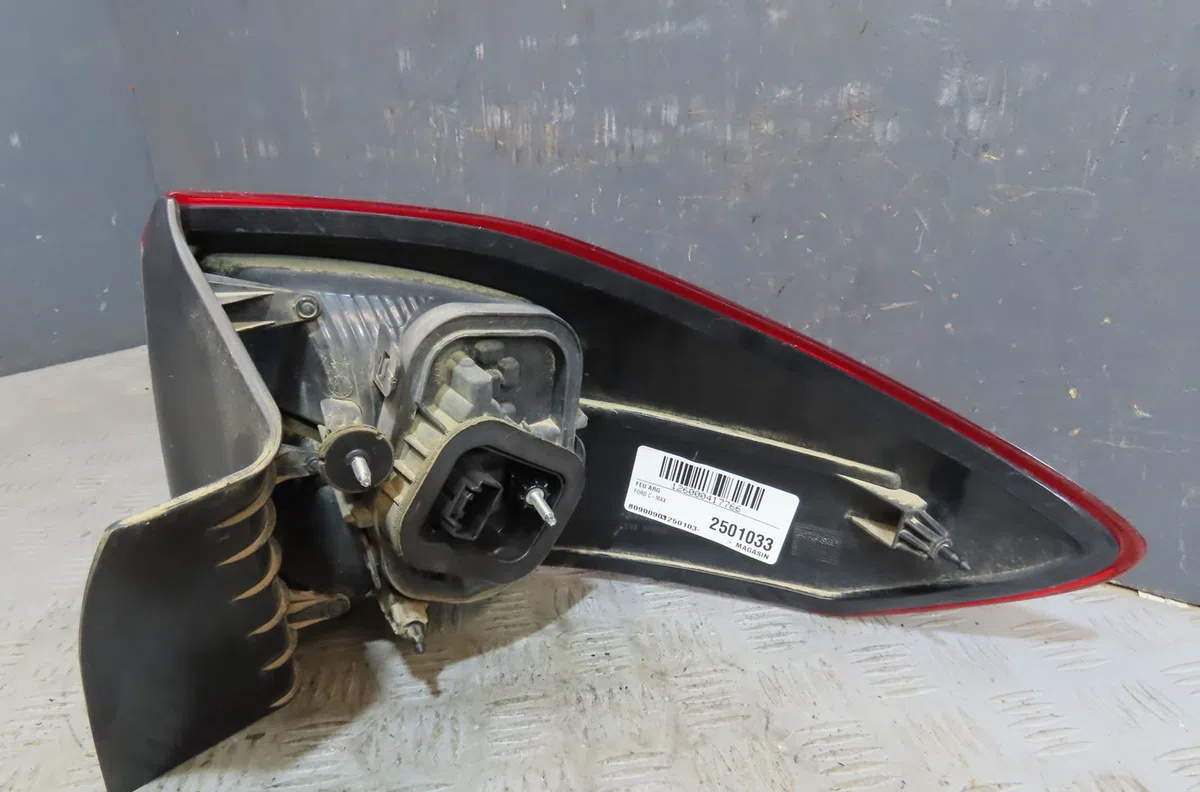 Feu arrière gauche Ford C-MAX II (DXA-CB7, DXA-CEU) 2.0 tdci (2010-2019) occasion