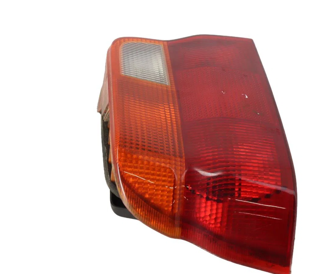 Feu arrière gauche Ford ESCORT V (AAL, ABL) 1.6 (1990-1993) occasion