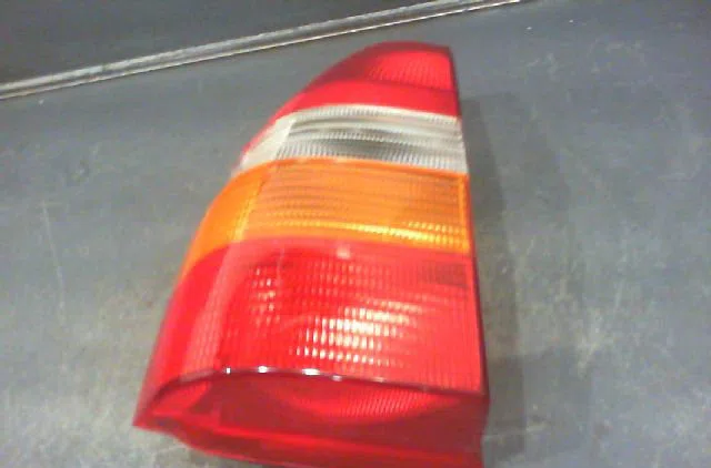 Feu arrière gauche Ford ESCORT V Break (ANL) 1.6 i 16v (1992-1995) occasion