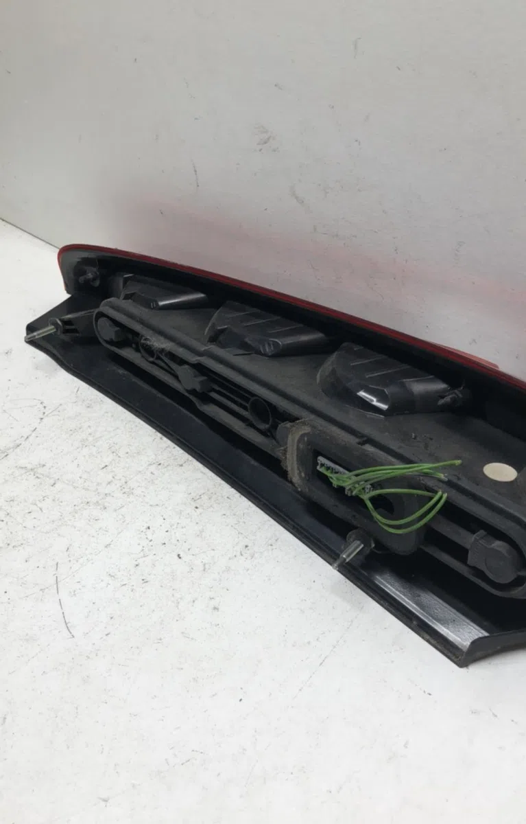 Feu arrière gauche Ford ESCORT VI A trois volumes (GAL, AFL) 1.8 td (1995-1999) occasion