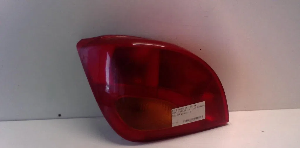 Feu arrière gauche Ford FIESTA IV (JA_, JB_) 1.3 i (1995-2002) occasion