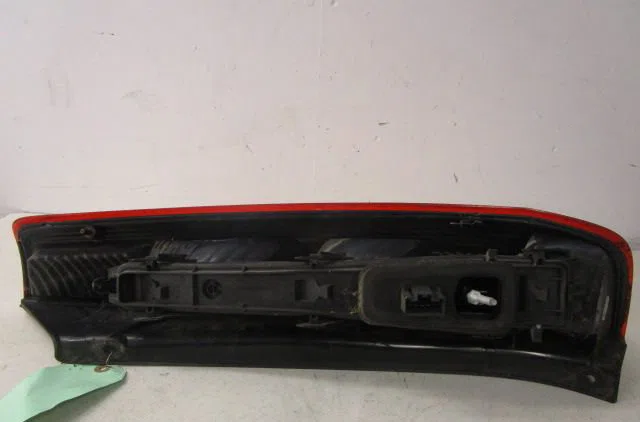 Feu arrière gauche FORD FIESTA V  1.4 TDCI occasion