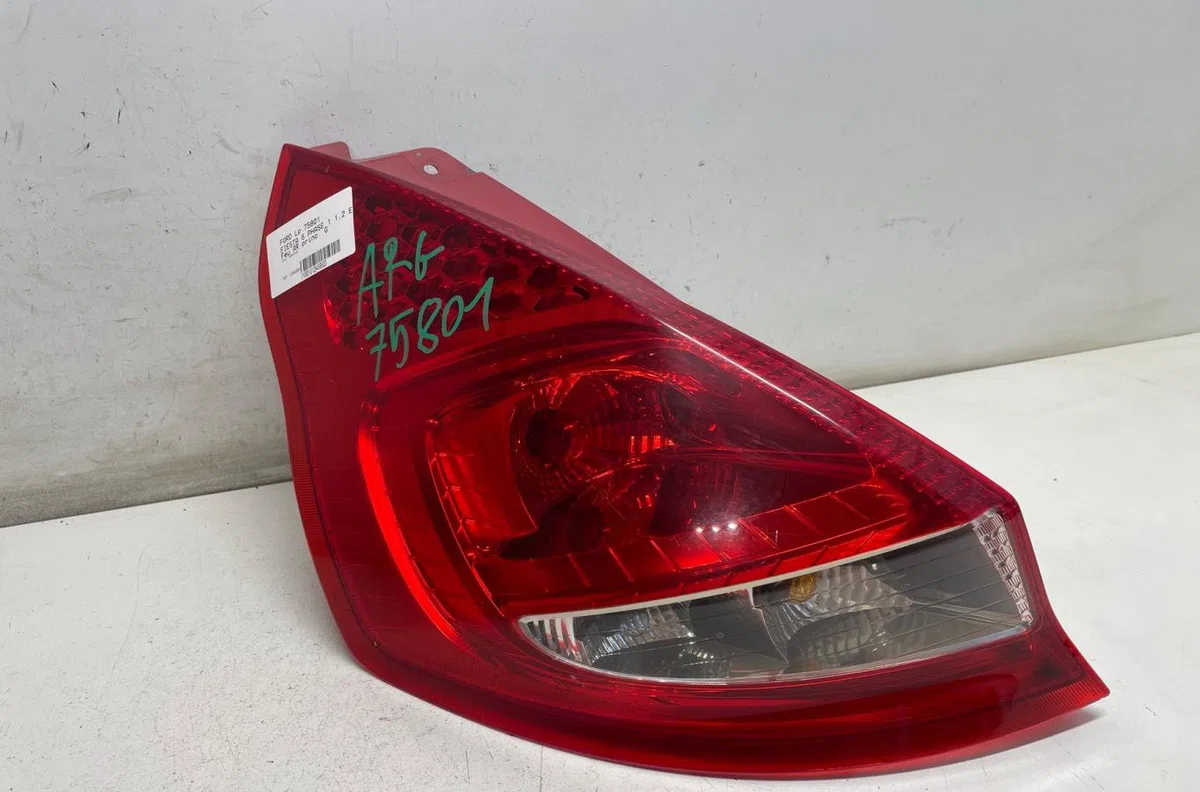 Feu arrière gauche Ford FIESTA VI (CB1, CCN) 1.25 (2008-2017) 5 portes occasion