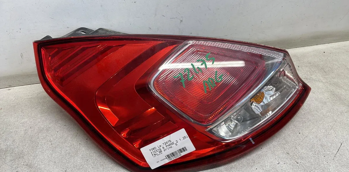 Feu arrière gauche Ford FIESTA VI (CB1, CCN) 1.25 (2008-2017) occasion