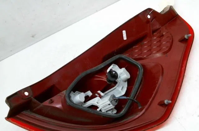 Feu arrière gauche Ford FIESTA VI (CB1, CCN) 1.4 tdci (2010-2012) 3 portes occasion