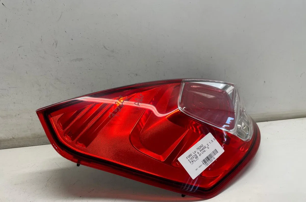 Feu arrière gauche Ford FIESTA VI (CB1, CCN) 1.5 tdci (2012-2017) occasion