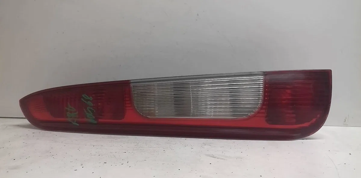 Feu arrière gauche Ford FOCUS C-MAX (DM2) 1.6 tdci (2003-2007) occasion