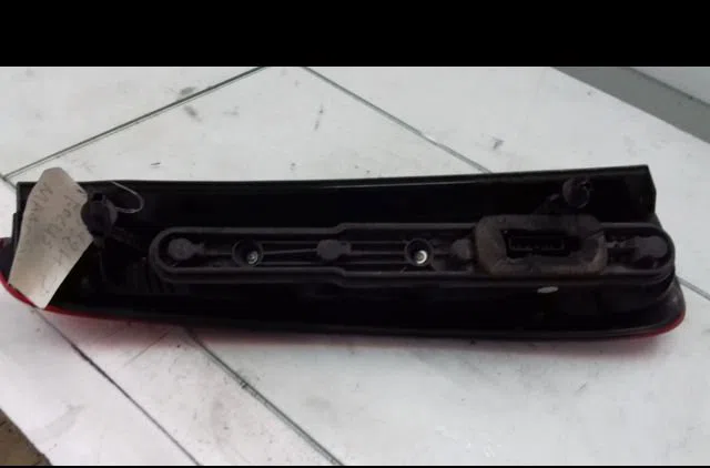 Feu arrière gauche Ford FOCUS C-MAX (DM2) 1.8 (2004-2007) occasion