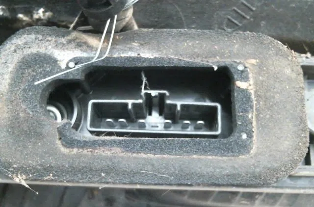Feu arrière gauche Ford FOCUS C-MAX (DM2) 2.0 tdci (2003-2007) occasion