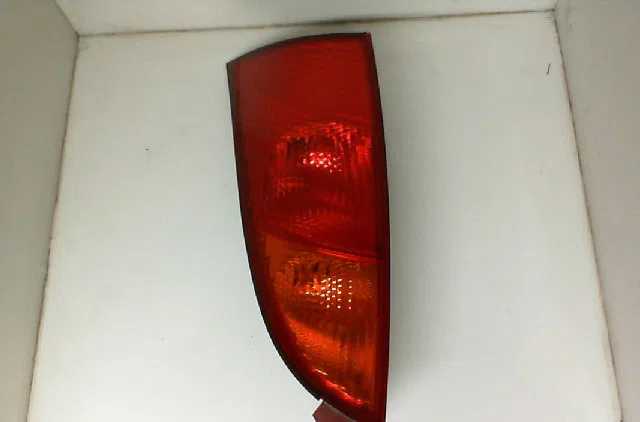 Feu arrière gauche FORD FOCUS I  1.6i occasion