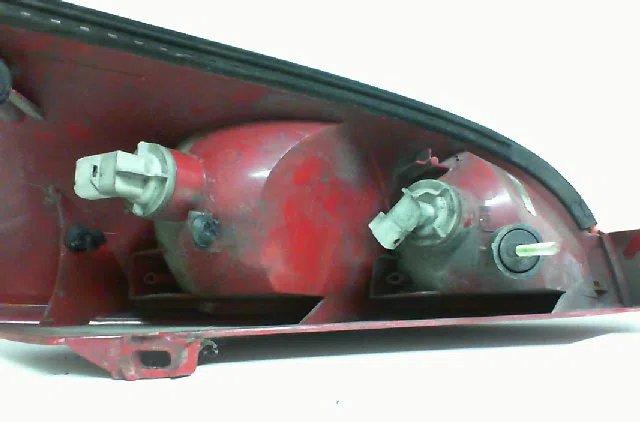 Feu arrière gauche FORD FOCUS I  1.8 TDDI 90ch occasion