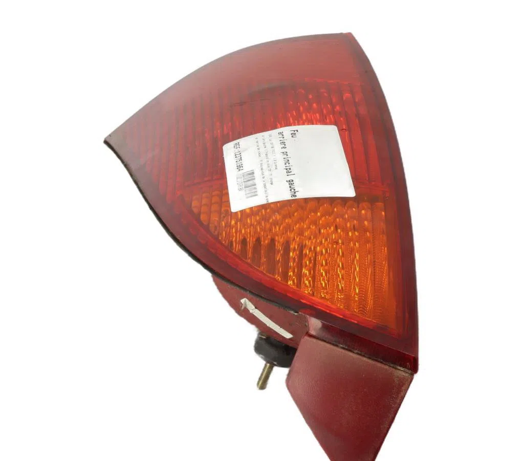 Feu arrière gauche Ford FOCUS I (DAW, DBW) 1.8 di - tddi (1999-2004) occasion