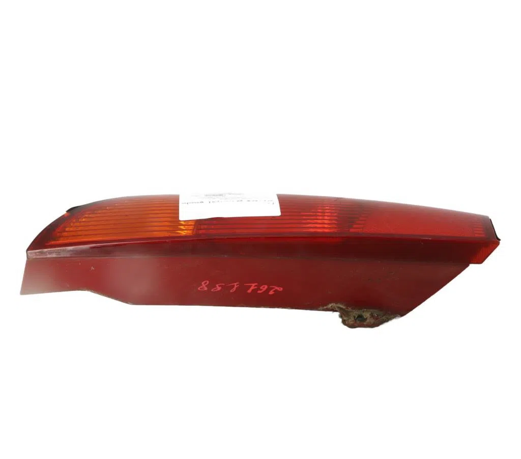 Feu arrière gauche Ford FOCUS I (DAW, DBW) 1.8 di - tddi (1999-2004) occasion