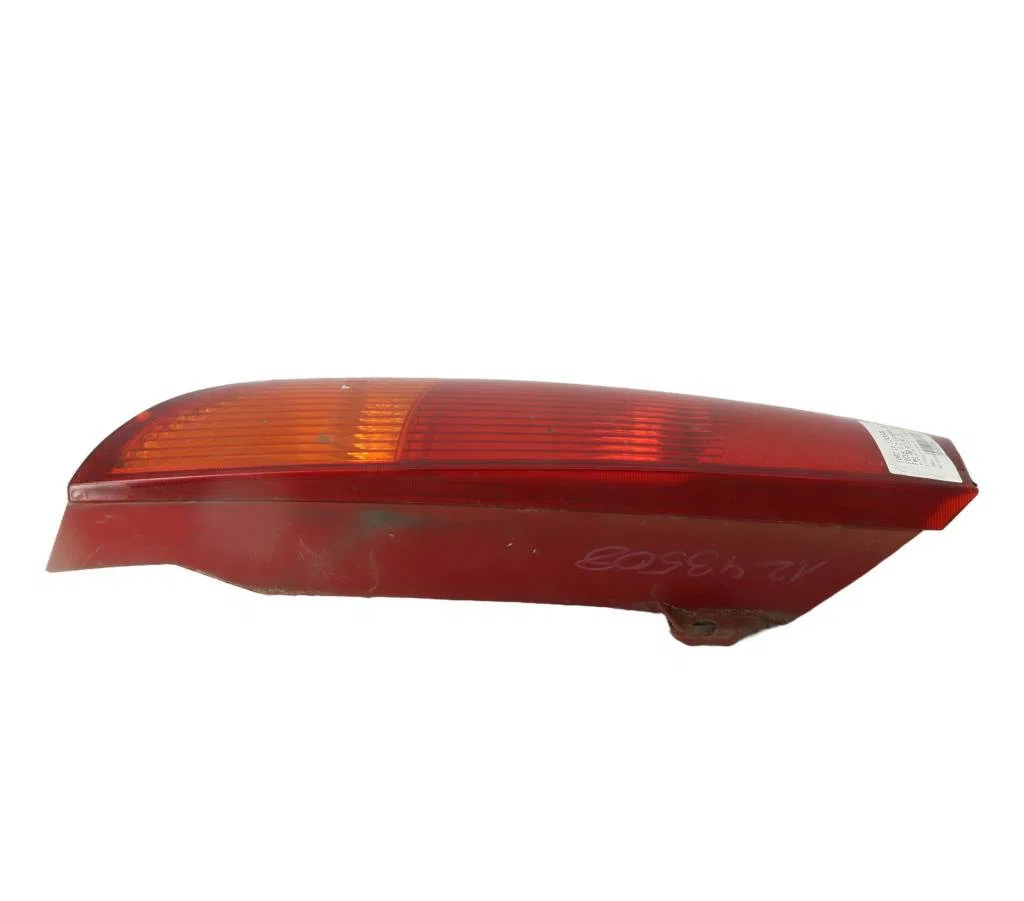 Feu arrière gauche Ford FOCUS I (DAW, DBW) 2.0 16v (1998-2004) occasion