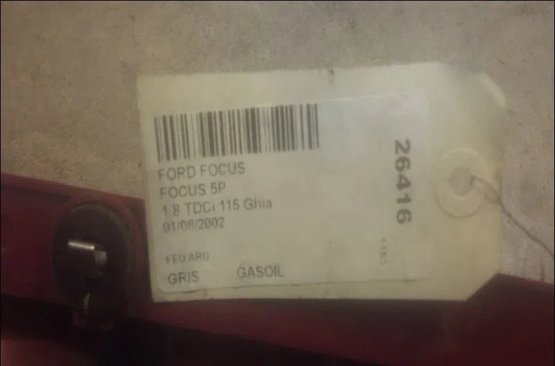 Feu arrière gauche FORD FOCUS II 2002 occasion
