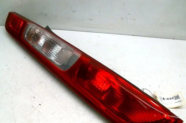 Feu arrière gauche Ford FOCUS II (DA_, HCP, DP) 1.8 tdci (2005-2012) occasion