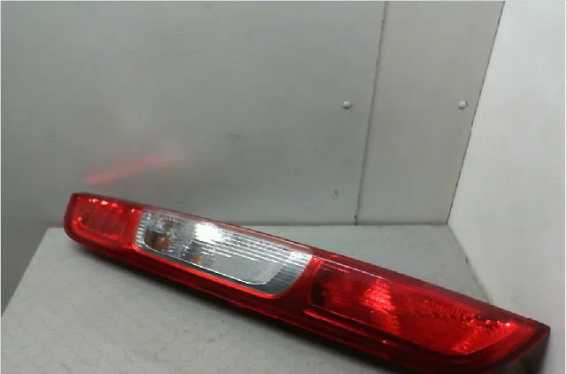 Feu arrière gauche Ford FOCUS II (DA_, HCP, DP) 2.0 tdci (2004-2008) occasion