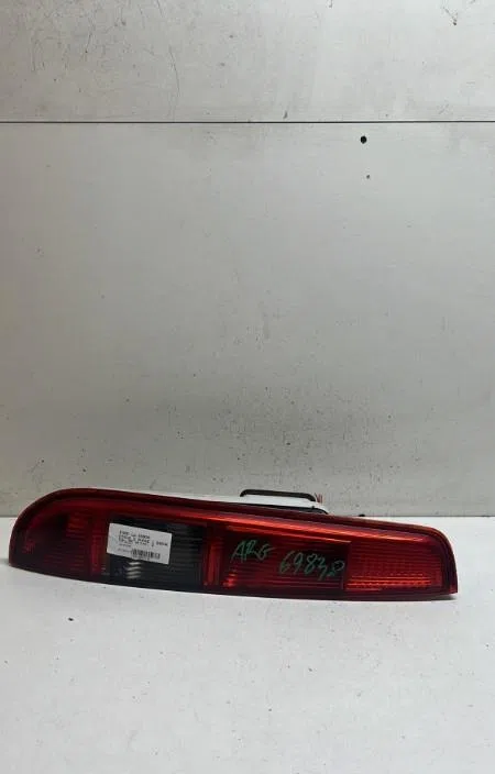 Feu arrière gauche Ford FOCUS II Turnier (DA_, FFS, DS) 1.8 tdci (2004-2012) occasion