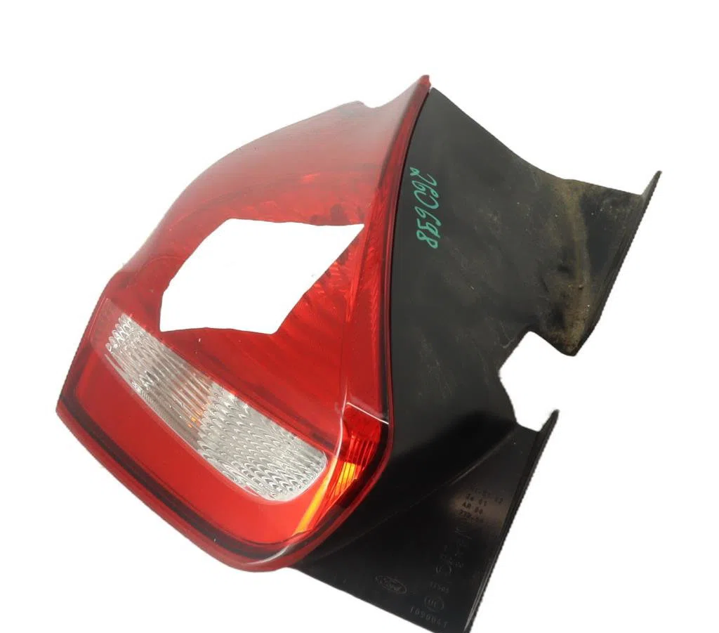 Feu arrière gauche Ford FOCUS III 1.5 tdci (2014-2017) occasion