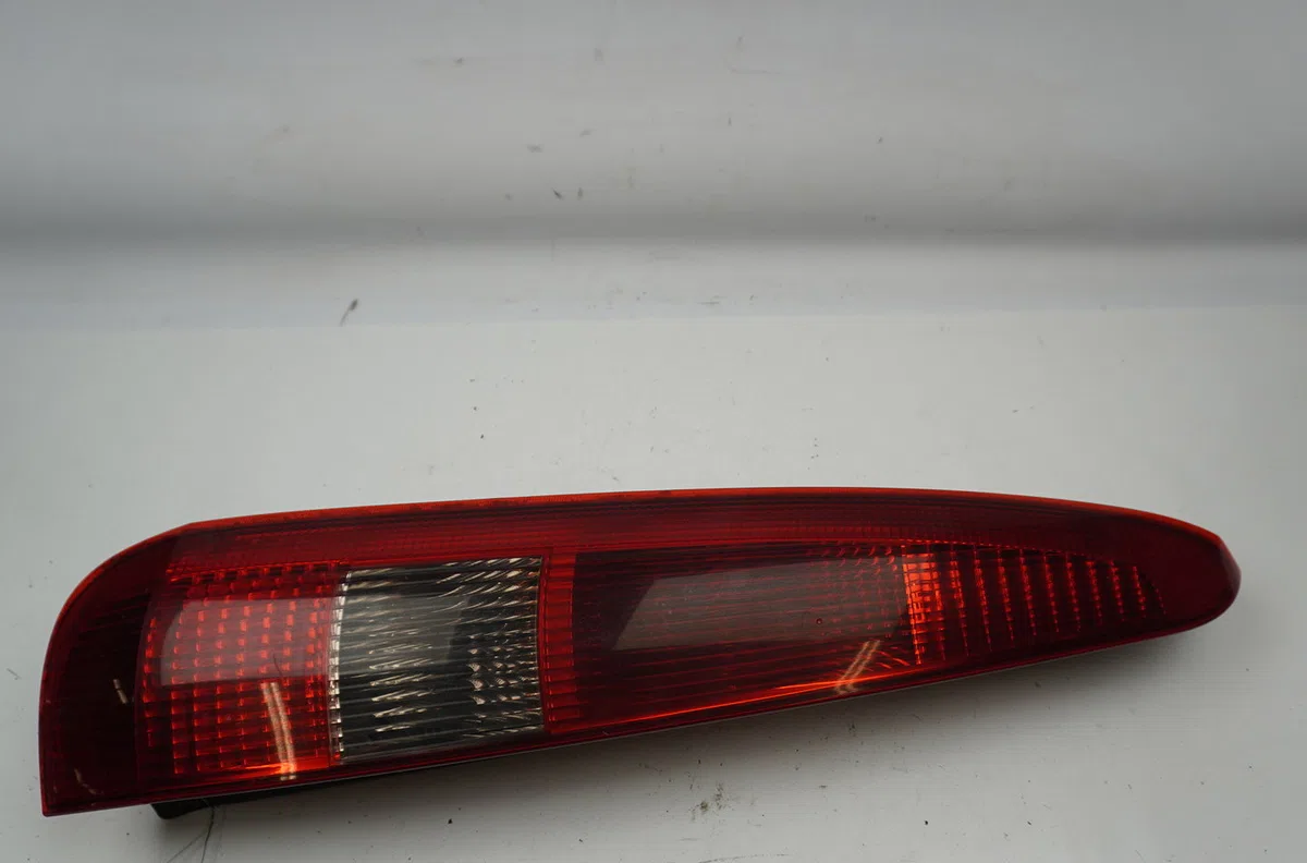 Feu arrière gauche Ford FUSION (JU_) 1.4 tdci (2002-2012) 5 portes occasion