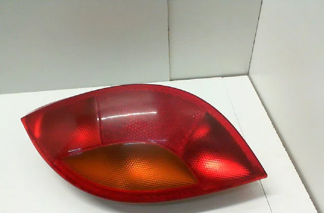 Feu arrière gauche FORD KA I  1.3i 8v 60ch occasion