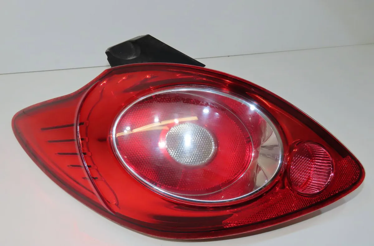 Feu arrière gauche Ford KA (RU8) 1.2 (2008-2016) 3 portes occasion