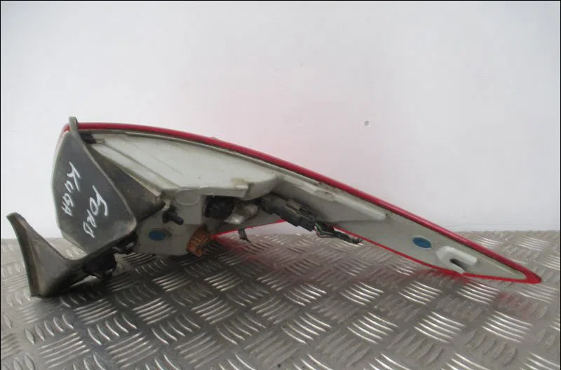 Feu arrière gauche Ford KUGA II (DM2) 2.0 tdci (2013-2014) occasion