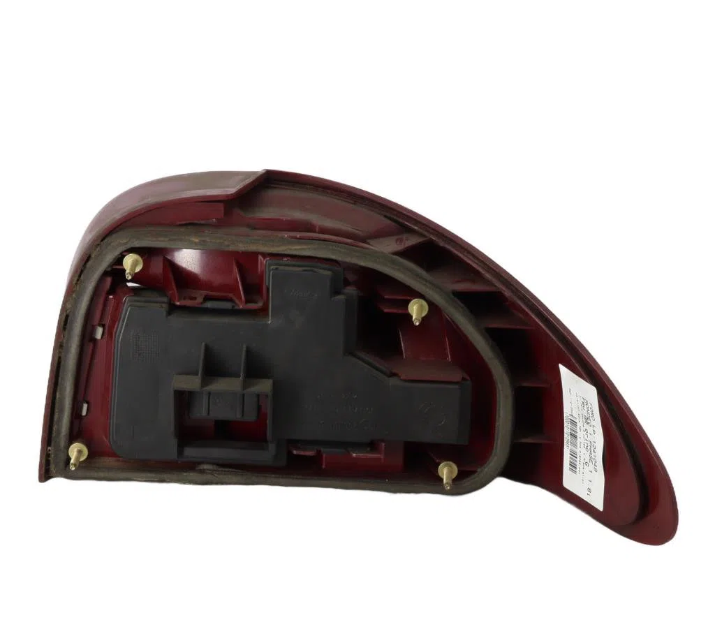 Feu arrière gauche Ford MONDEO I (GBP) 1.8 i 16v (1993-1996) occasion