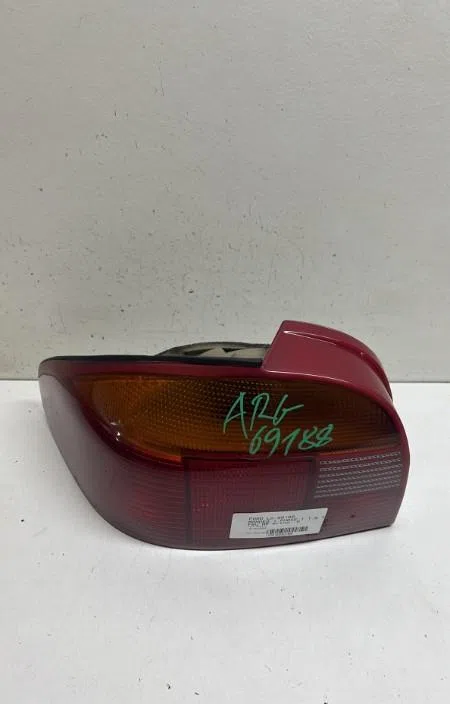 Feu arrière gauche Ford MONDEO I (GBP) 1.8 td (1993-1996) occasion