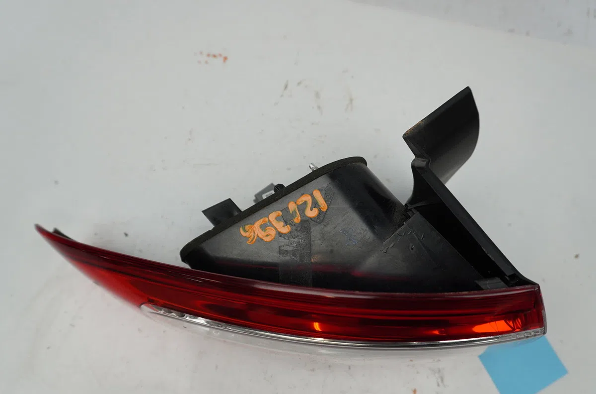 Feu arrière gauche Ford MONDEO IV (BA7) 2.0 tdci (2007-2015) occasion