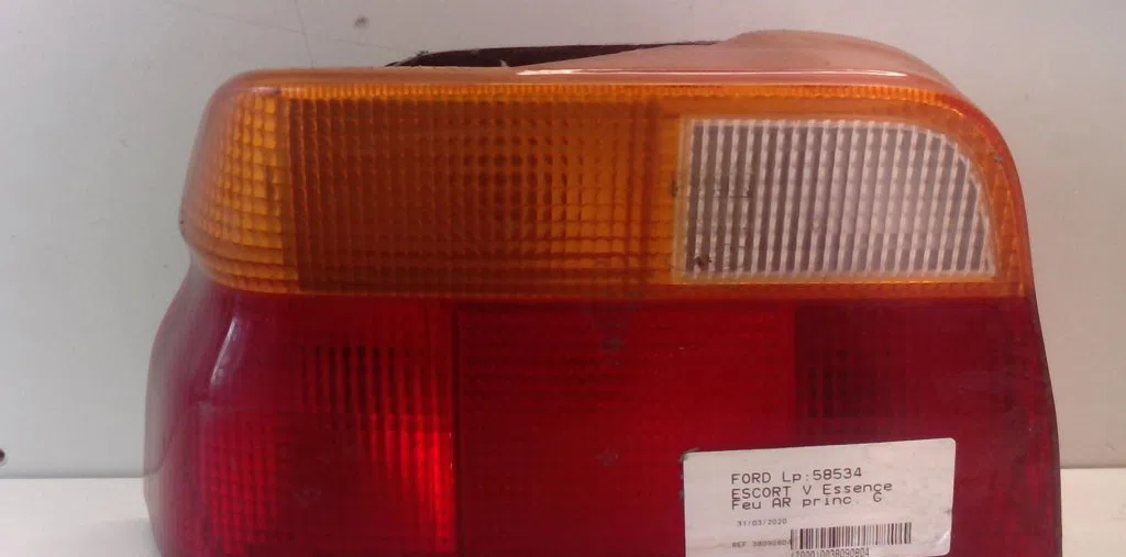 Feu arrière gauche Ford ORION III (GAL) 1.4 (1990-1993) occasion