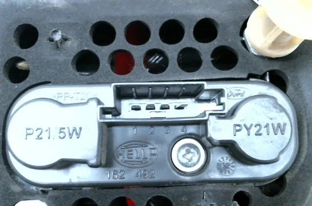 Feu arrière gauche Ford S-MAX (WA6) 2.0 tdci (2006-2014) occasion