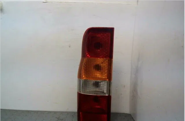 Feu arrière gauche Ford TRANSIT Camionnette (FA_ _) 2.0 tdci (2002-2006) occasion