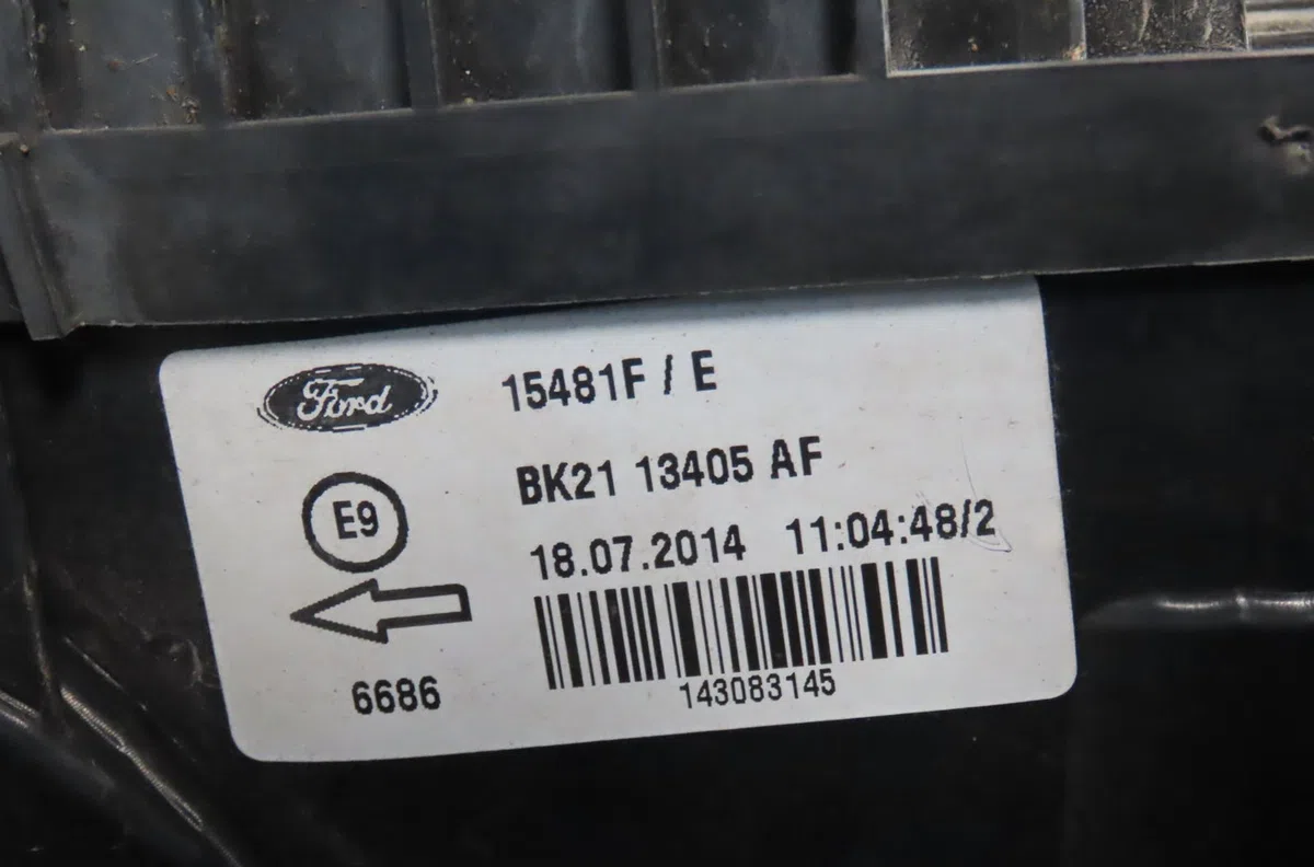 Feu arrière gauche Ford TRANSIT CUSTOM V362 Autobus-Autocar (F3) 2.2 tdci (2012-2015) occasion