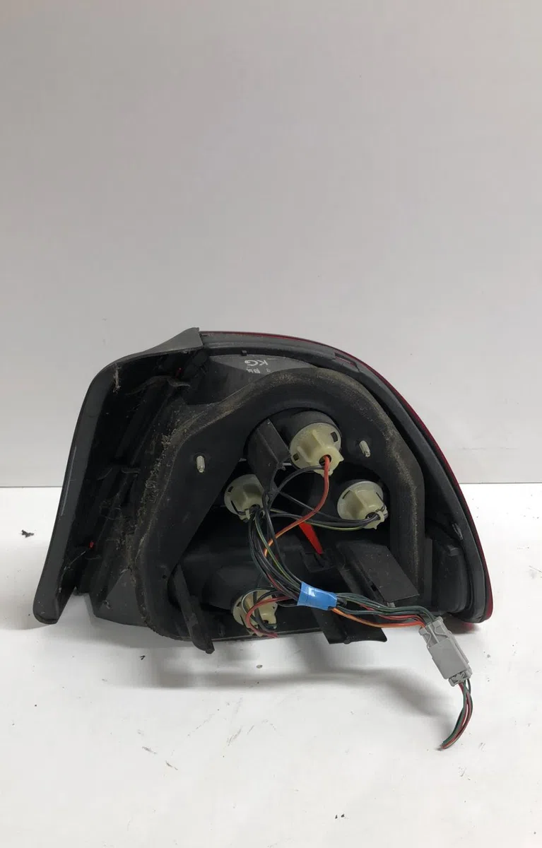 Feu arrière gauche Honda CIVIC VI Fastback (MA, MB) 1.6 16v (mb4) (1997-2001) occasion